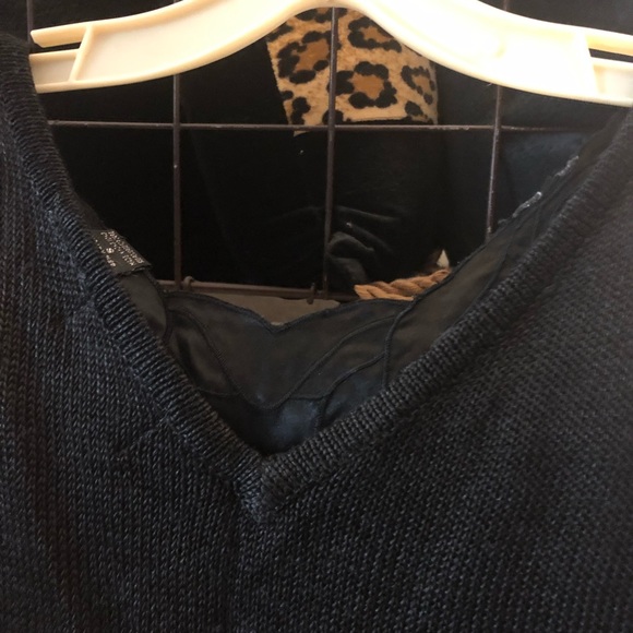 Uno & Una vintage sweater satin cut out flowers shiny knit v back elbow sleeves - Picture 8 of 12